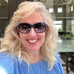 Meet your Posher, Renee